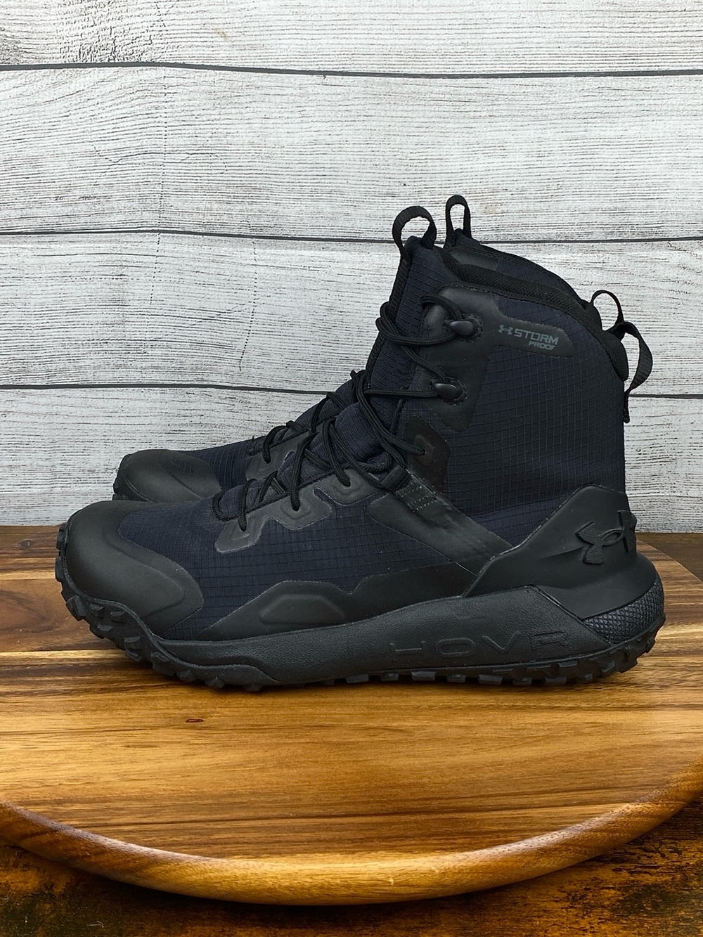 Under Armour HOVR Dawn Waterproof Lace Up Black Boot 3023105-001 Men’s Size 9